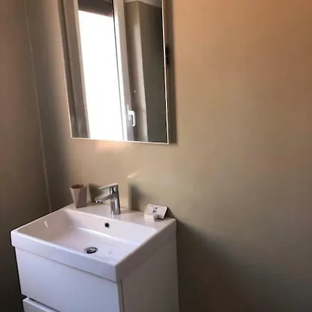 アパートホテル Principi Di Piemonte アラッシオ